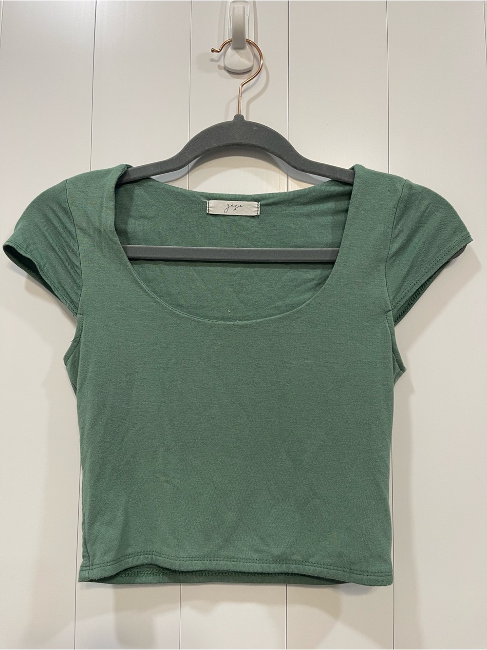 Gaze Green Scoop Neck Crop Top small